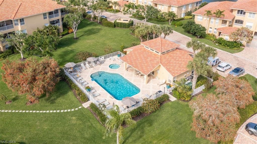 1855 Les Chateaux Blvd 302, Naples, FL 34109-6