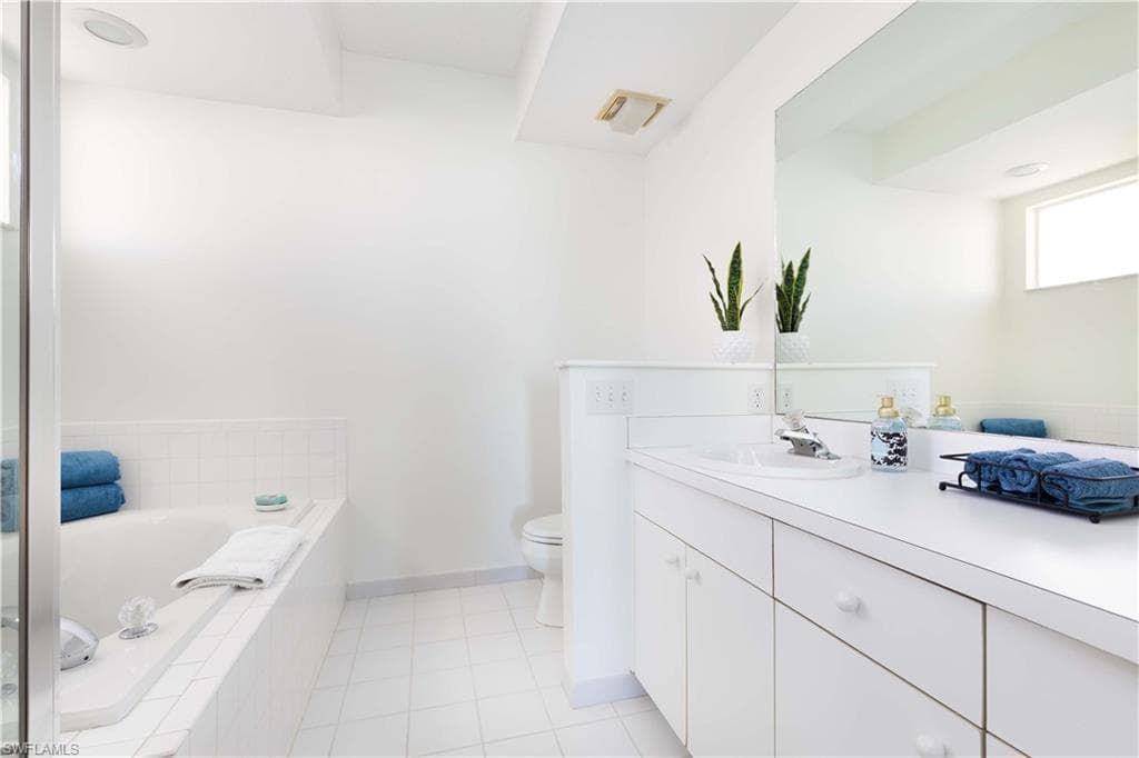 790 Willowbrook Dr 307, Naples, FL 34108-14