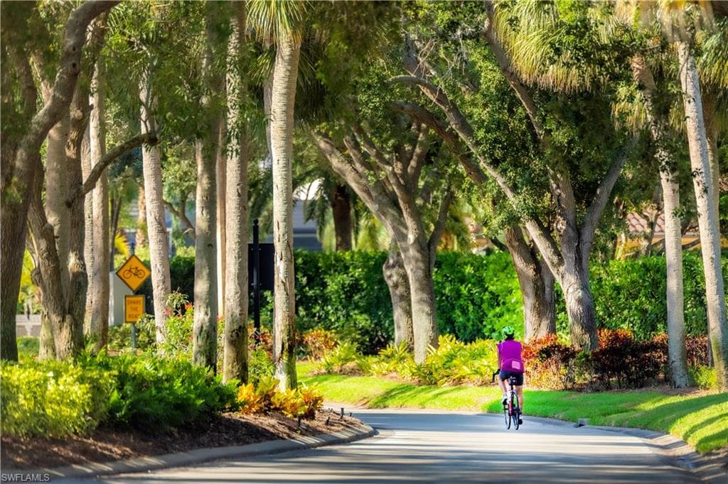 790 Willowbrook Dr 307, Naples, FL 34108-20