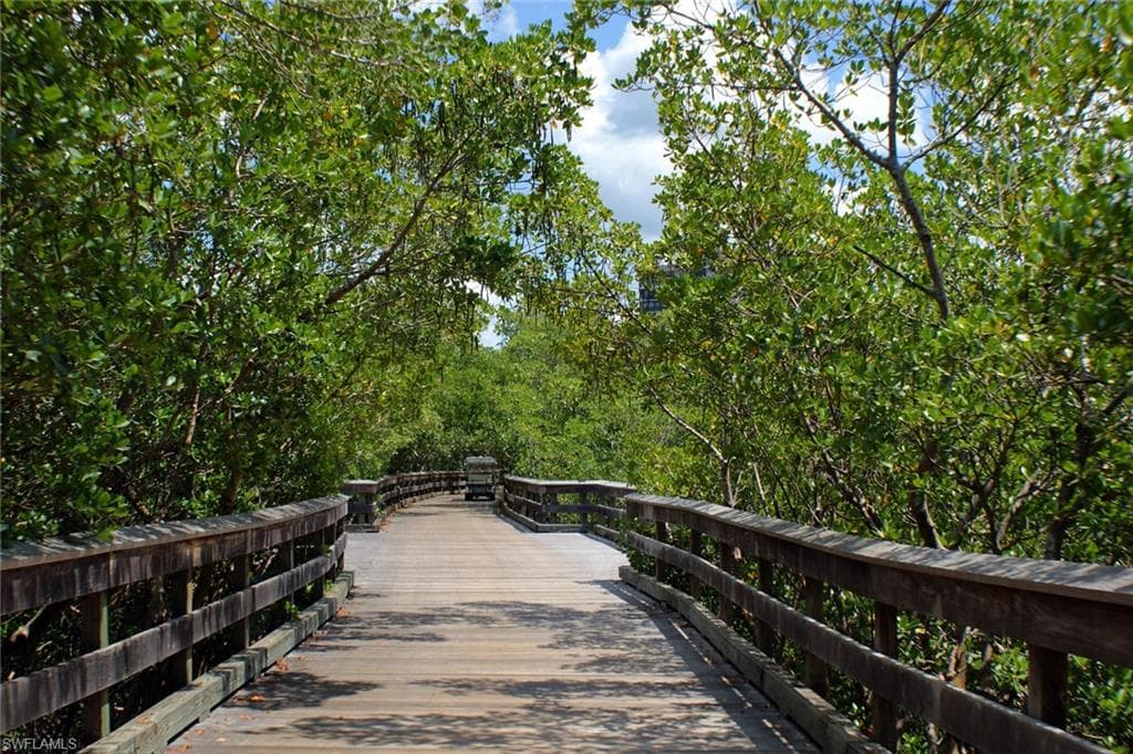 790 Willowbrook Dr 307, Naples, FL 34108-22