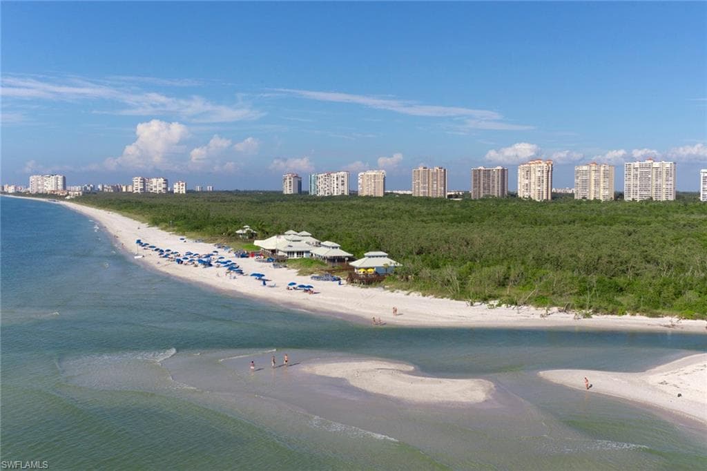 790 Willowbrook Dr 307, Naples, FL 34108-5