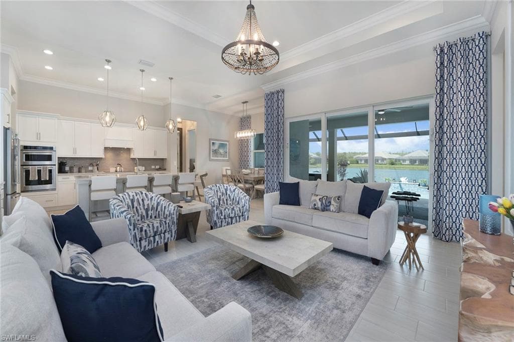 14331 Neptune Ave, Naples, FL 34114-8