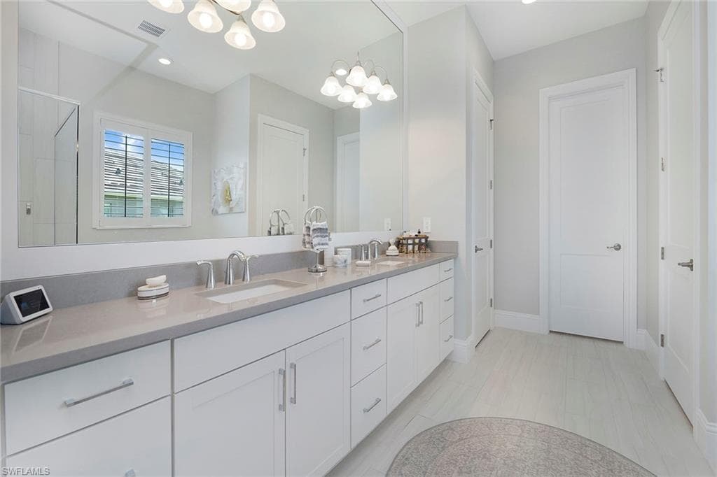 14331 Neptune Ave, Naples, FL 34114-15