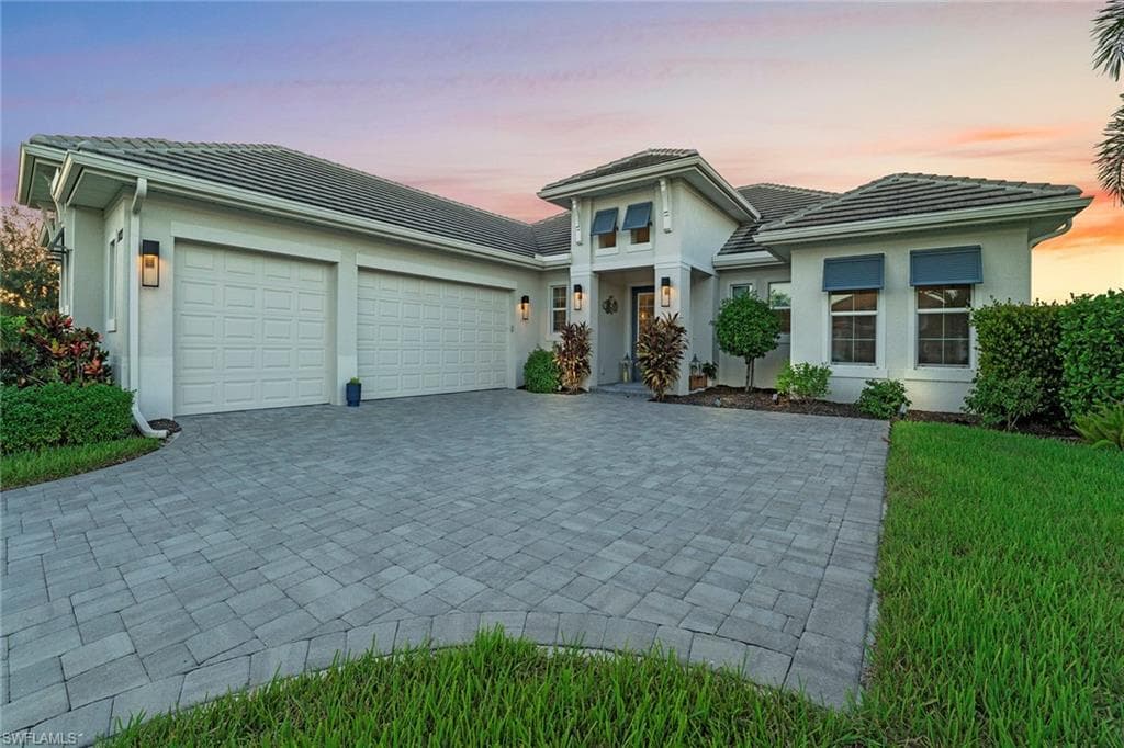 14331 Neptune Ave, Naples, FL 34114-36
