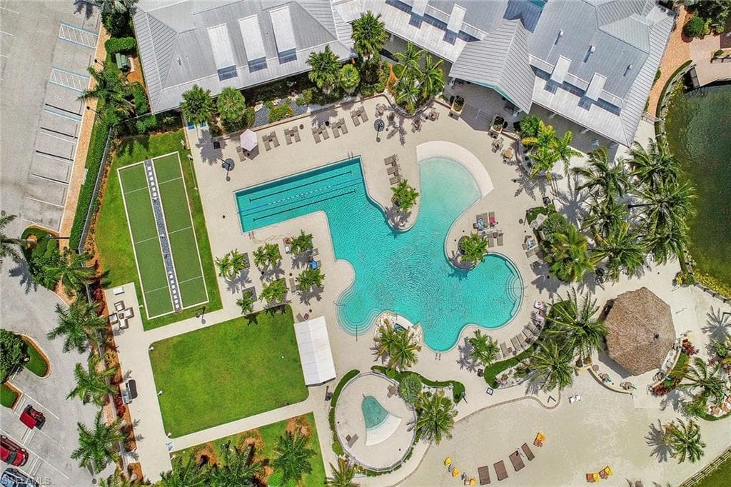 14331 Neptune Ave, Naples, FL 34114-40