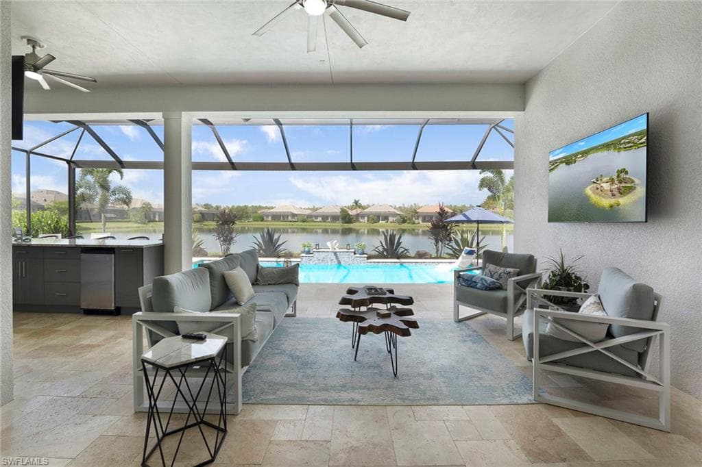 14331 Neptune Ave, Naples, FL 34114-3