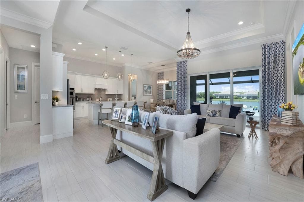 14331 Neptune Ave, Naples, FL 34114-5