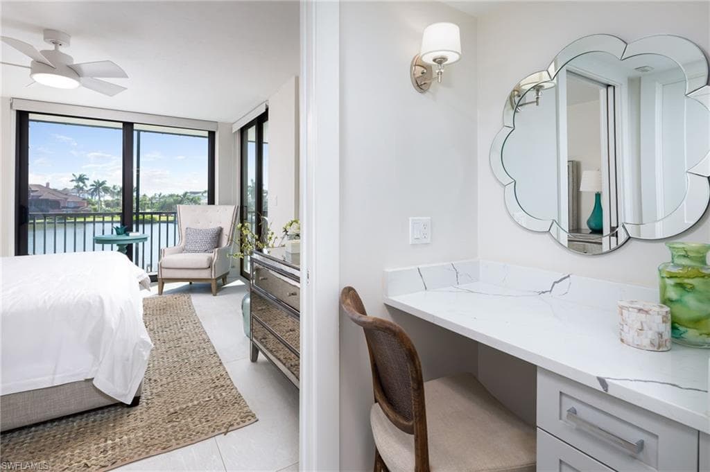 10562 Gulf Shore Dr 202, Naples, FL 34108-15