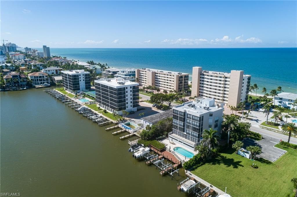 10562 Gulf Shore Dr 202, Naples, FL 34108-29