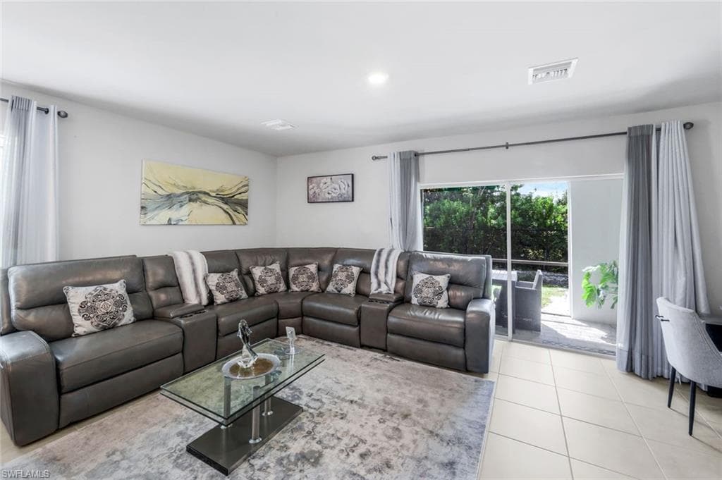 15171 Wildflower Cir, Naples, FL 34119-8