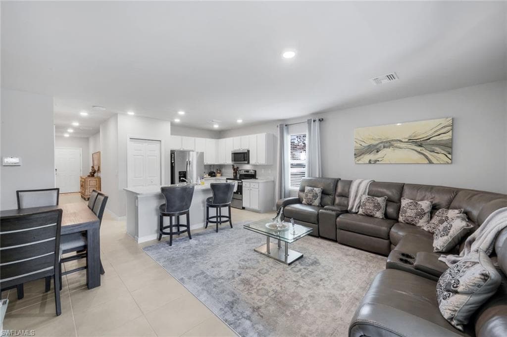 15171 Wildflower Cir, Naples, FL 34119-10