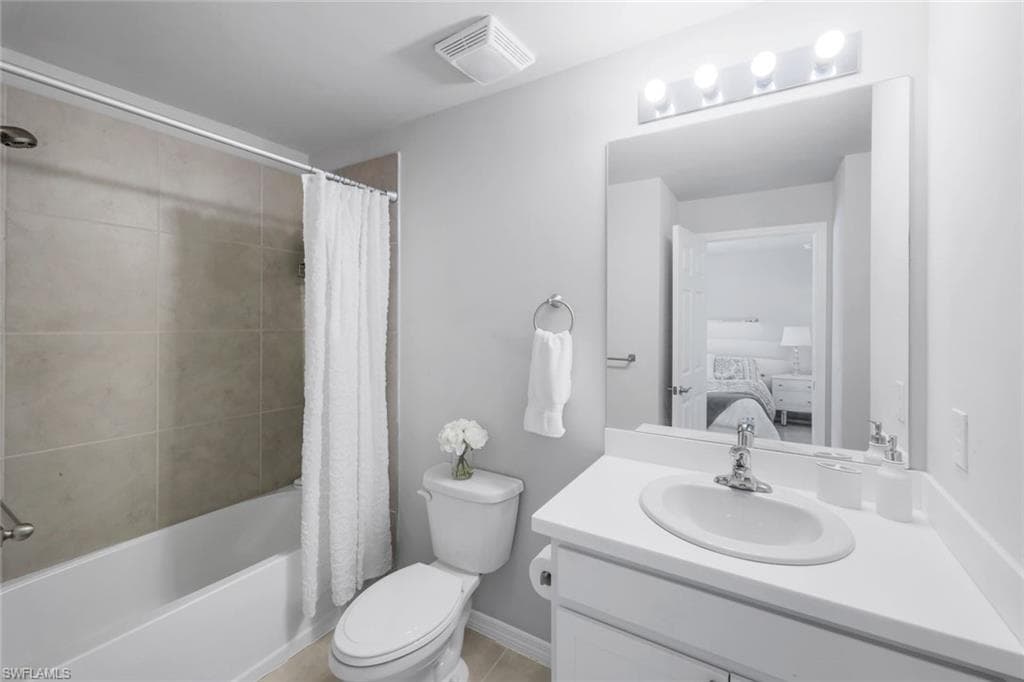 15171 Wildflower Cir, Naples, FL 34119-20