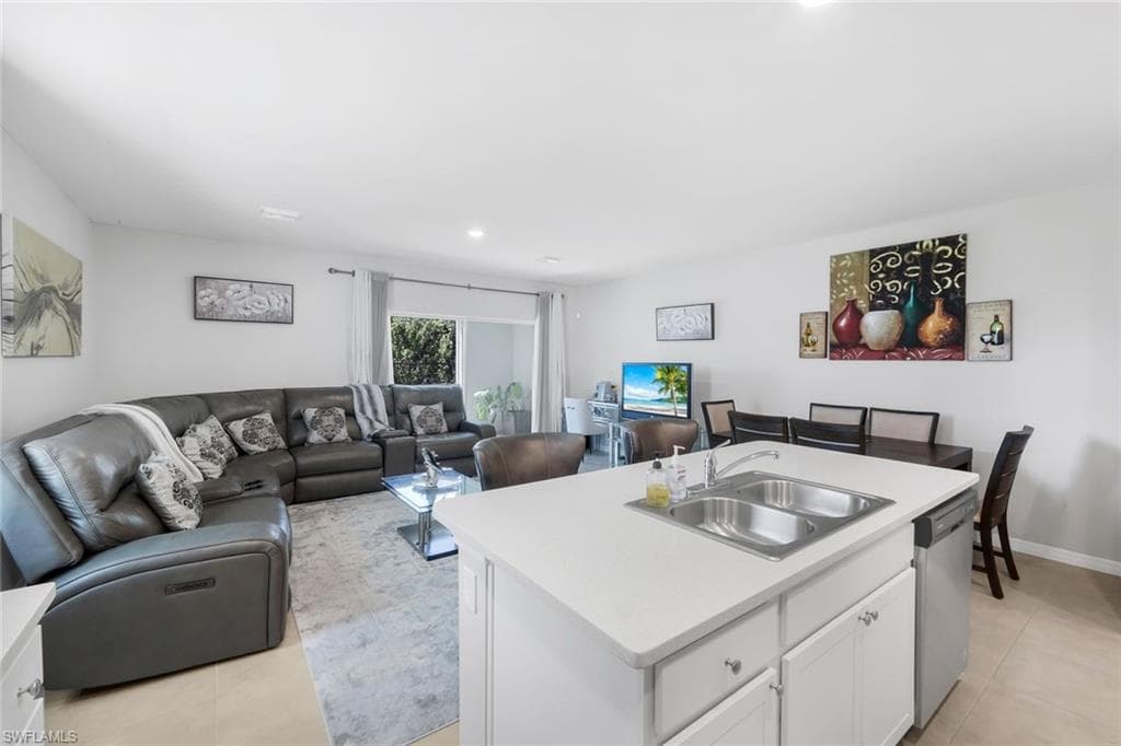 15171 Wildflower Cir, Naples, FL 34119-7