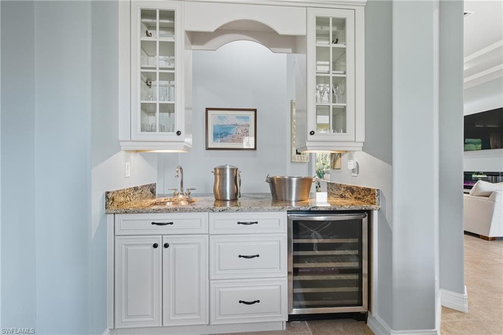 18100 Via Bellamare Ln, Miromar Lakes, FL 33913-12