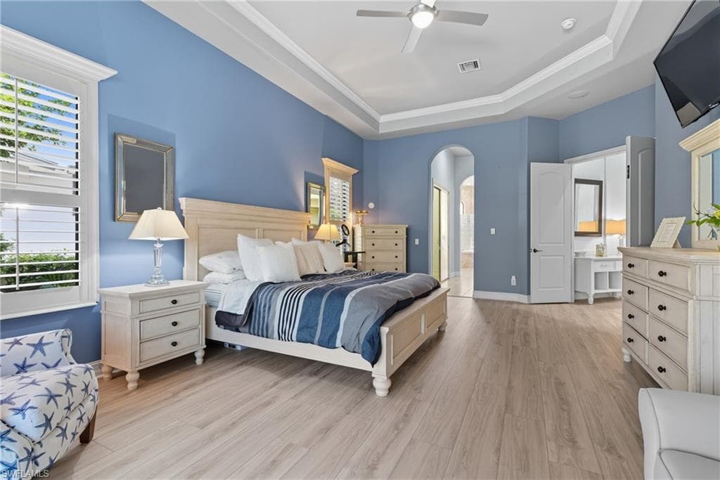 18100 Via Bellamare Ln, Miromar Lakes, FL 33913-14