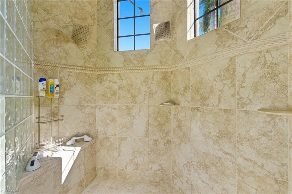 18100 Via Bellamare Ln, Miromar Lakes, FL 33913-19