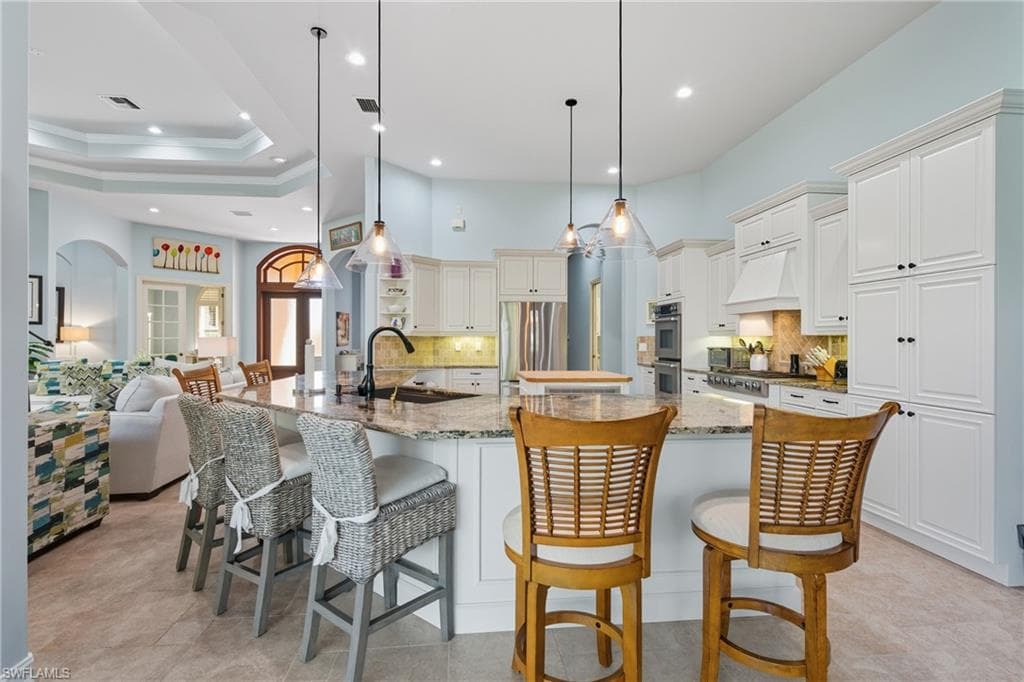 18100 Via Bellamare Ln, Miromar Lakes, FL 33913-24