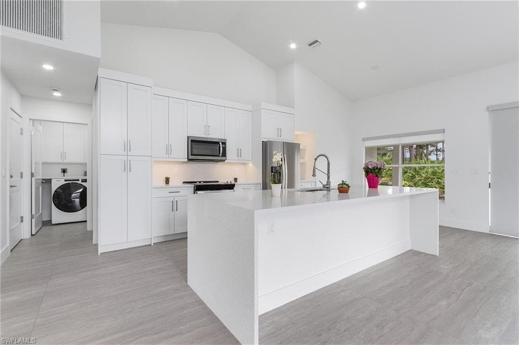 6626 Cutty Sark Ln, Naples, FL 34104-8