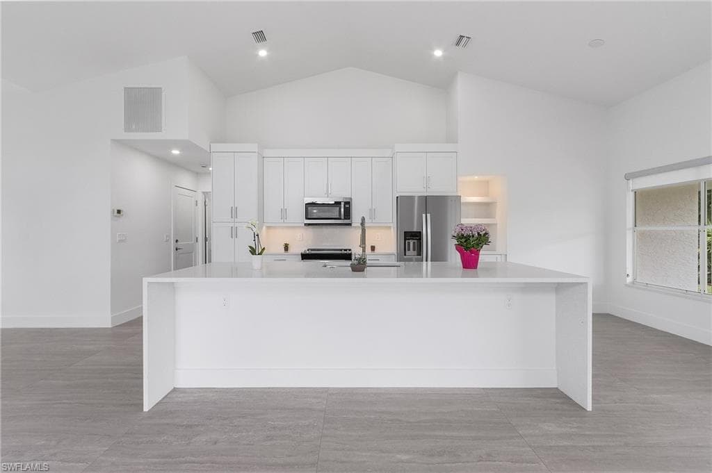 6626 Cutty Sark Ln, Naples, FL 34104-9