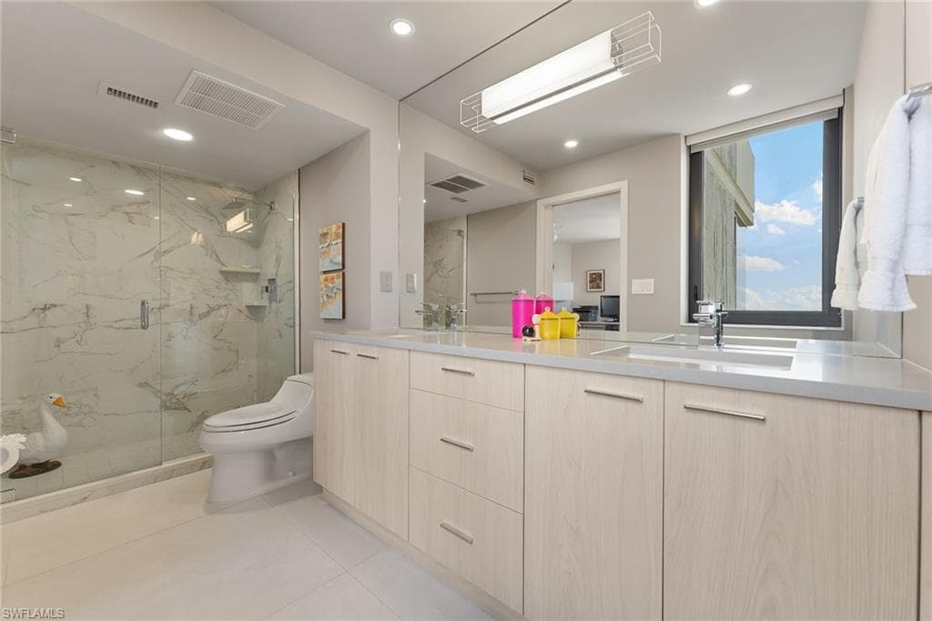 5555 Heron Point Dr 2001, Naples, FL 34108-25