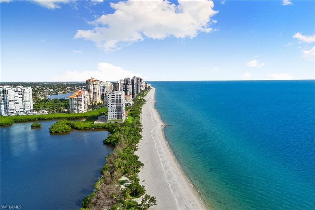 5555 Heron Point Dr 2001, Naples, FL 34108-32
