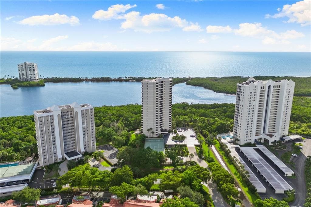 5555 Heron Point Dr 2001, Naples, FL 34108-37