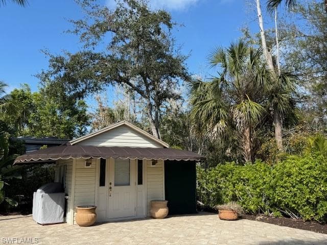 4407 Southern Breeze Dr, Naples, FL 34114-8