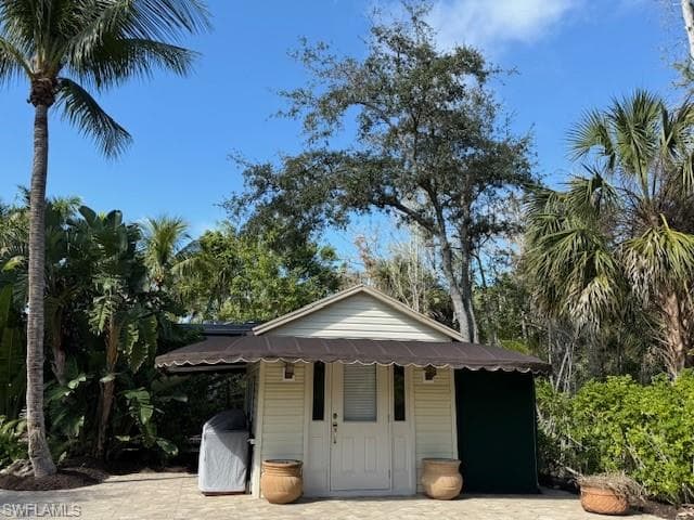 4407 Southern Breeze Dr, Naples, FL 34114-7