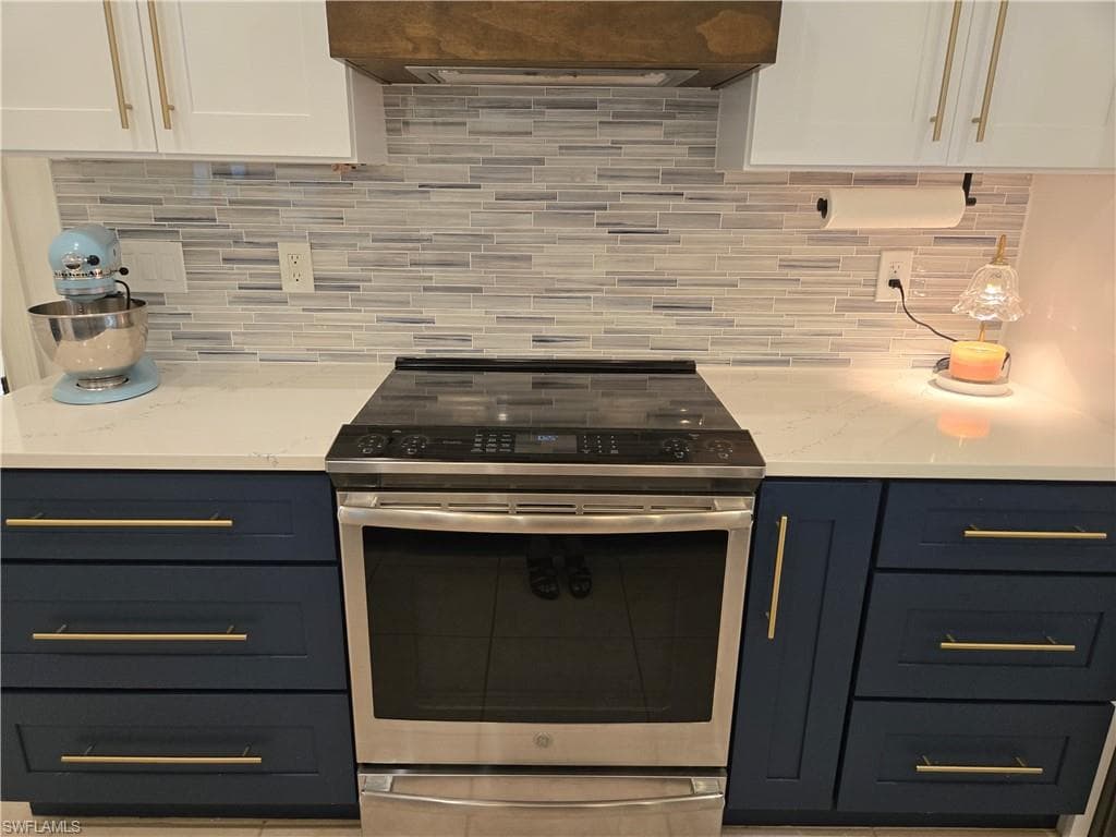 4262 Via Del Villetti Dr, Venice, FL 34293-12