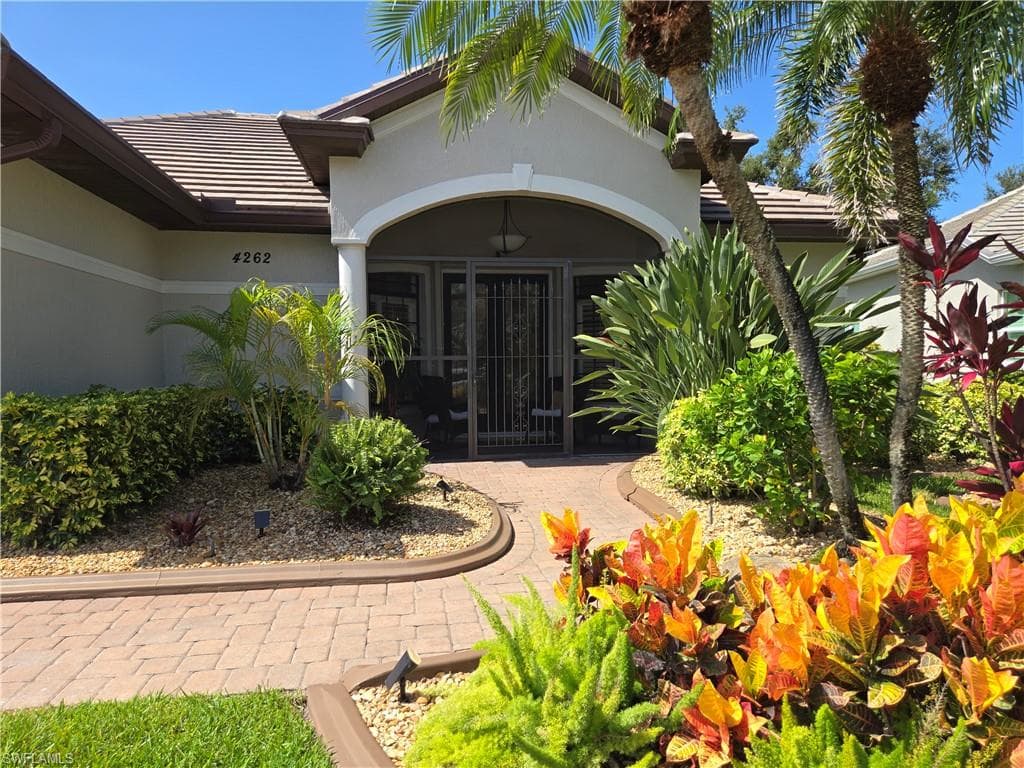 4262 Via Del Villetti Dr, Venice, FL 34293-1