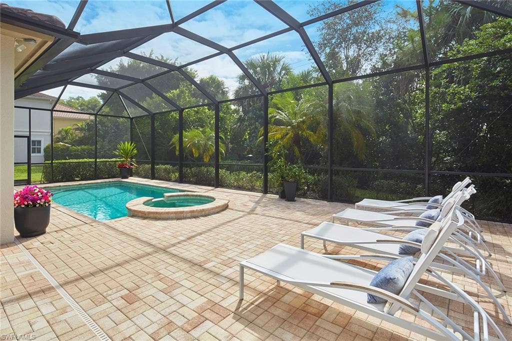 2863 Coco Lakes Dr, Naples, FL 34105-35