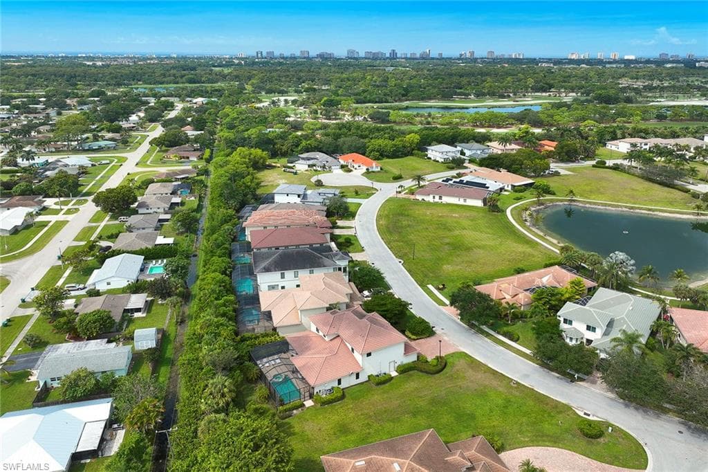 2863 Coco Lakes Dr, Naples, FL 34105-39