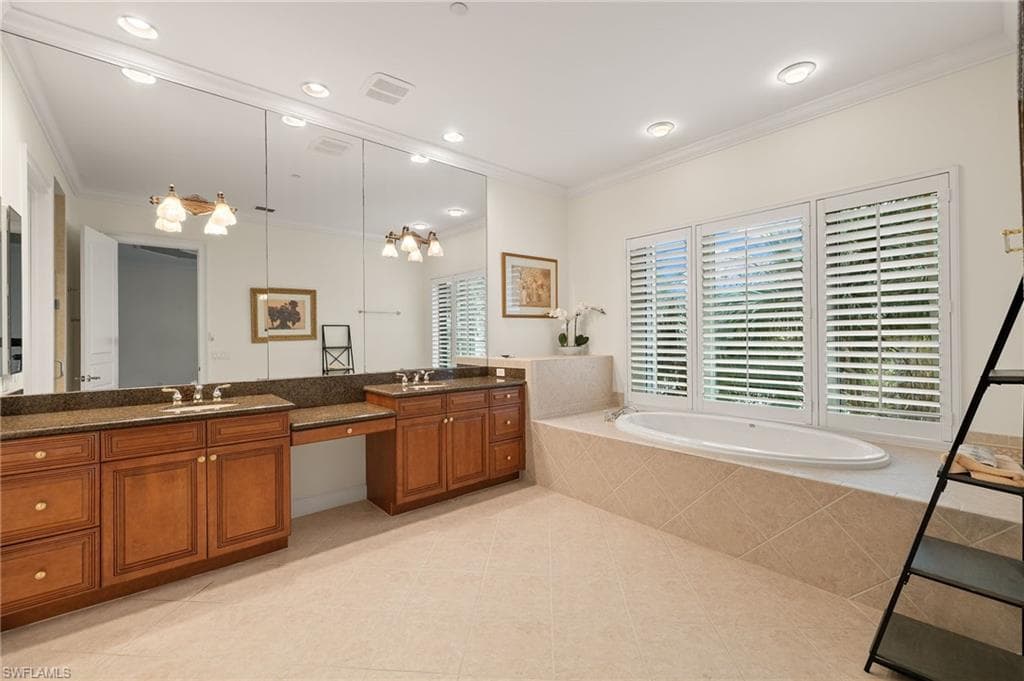 109 Barefoot Cir 22, Bonita Springs, FL 34134-22