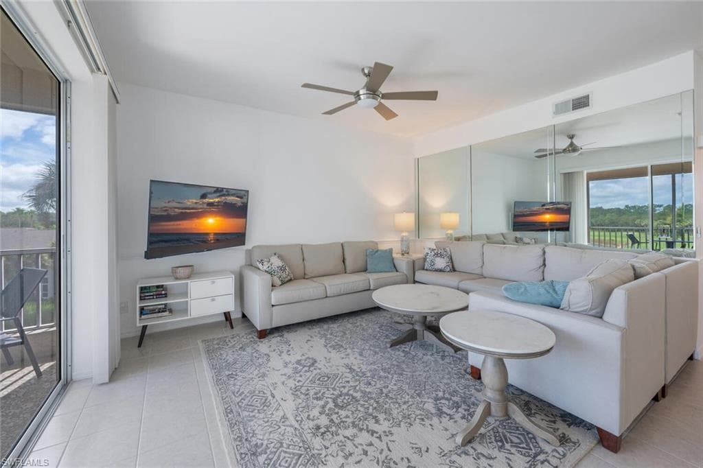 8555 Naples Heritage Dr 246, Naples, FL 34112-8