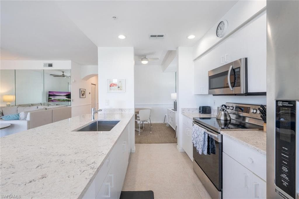 8555 Naples Heritage Dr 246, Naples, FL 34112-15