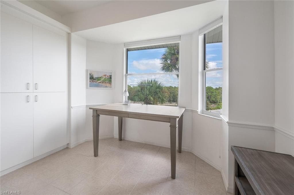 8555 Naples Heritage Dr 246, Naples, FL 34112-17