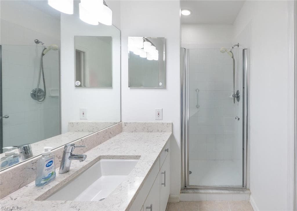8555 Naples Heritage Dr 246, Naples, FL 34112-21