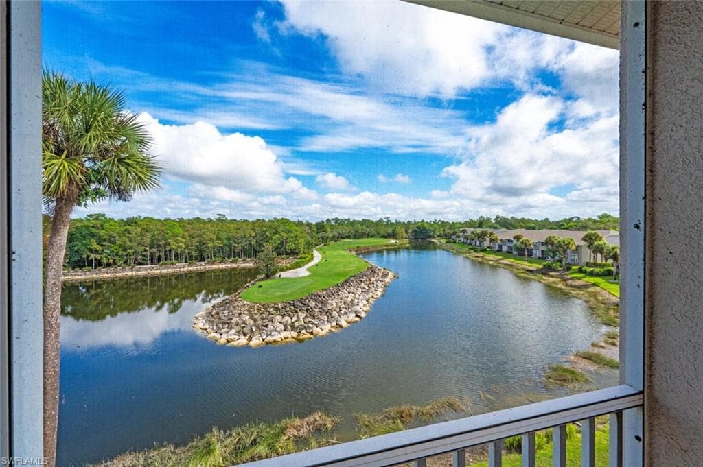 8555 Naples Heritage Dr 246, Naples, FL 34112-28