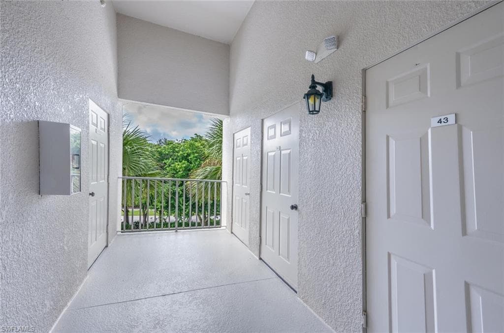 8555 Naples Heritage Dr 246, Naples, FL 34112-29