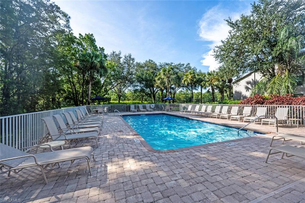 8555 Naples Heritage Dr 246, Naples, FL 34112-30