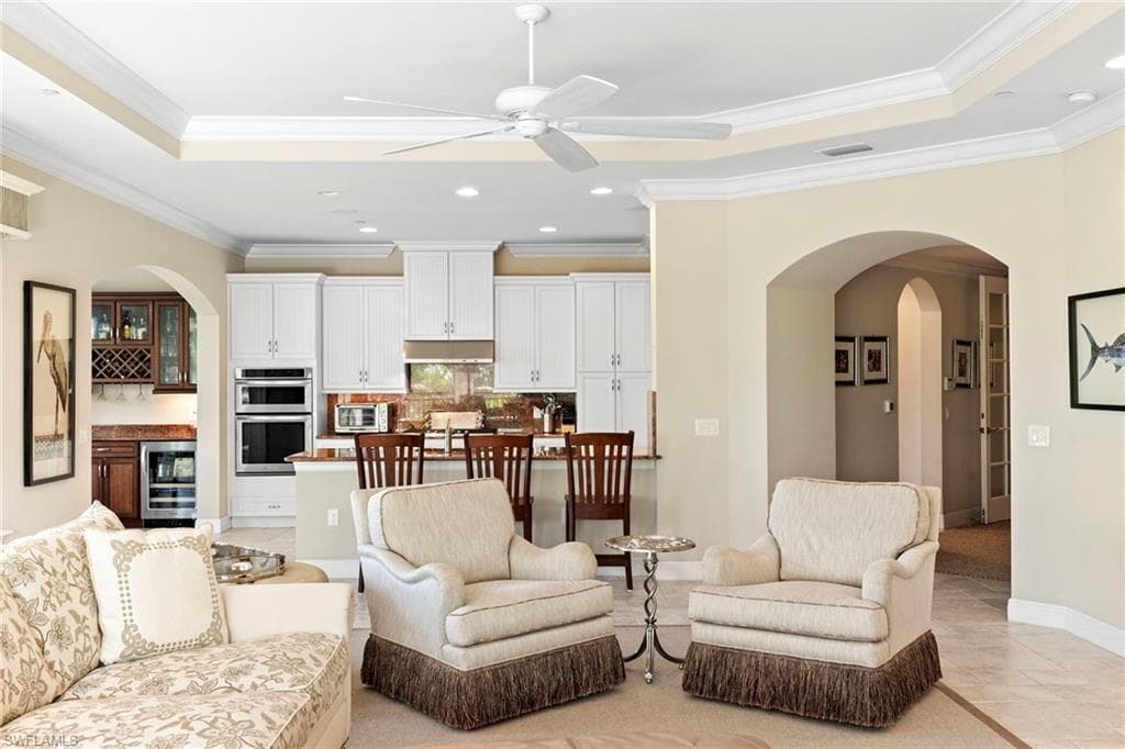 2550 Marquesa Royale Ln 201, Naples, FL 34109-8