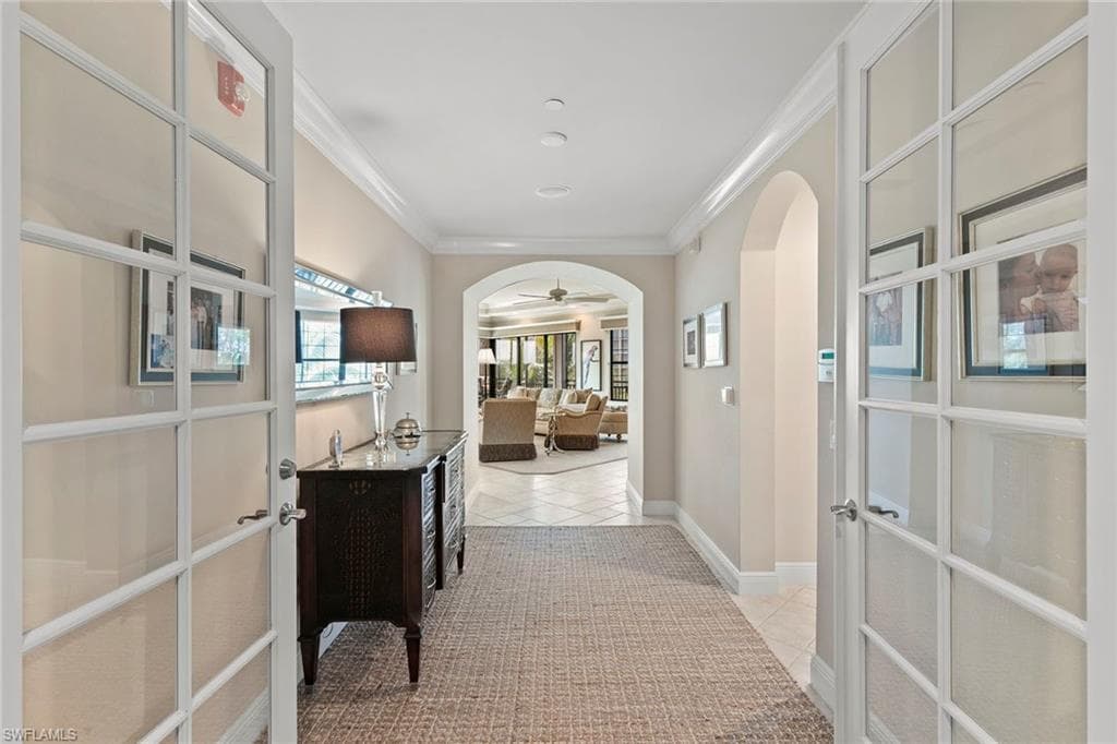2550 Marquesa Royale Ln 201, Naples, FL 34109-1