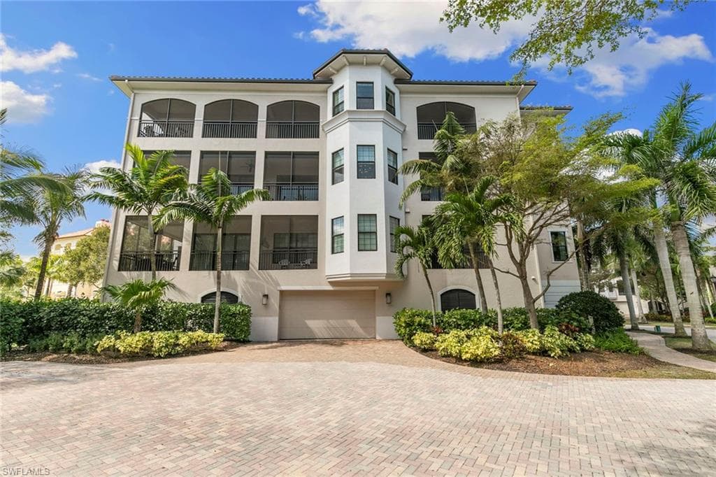 2550 Marquesa Royale Ln 201, Naples, FL 34109-41
