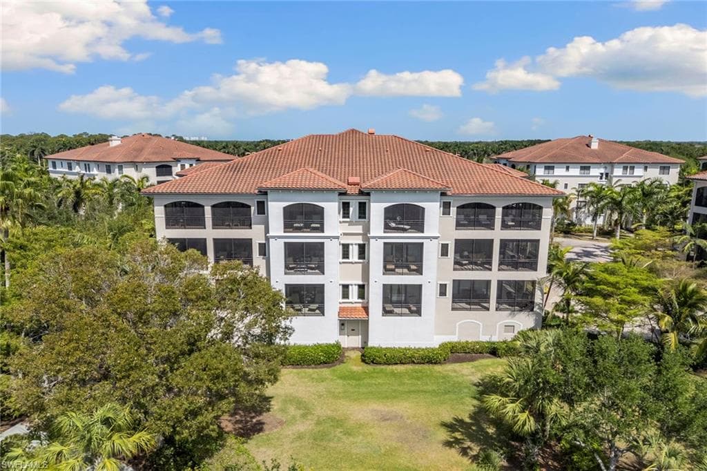 2550 Marquesa Royale Ln 201, Naples, FL 34109-42