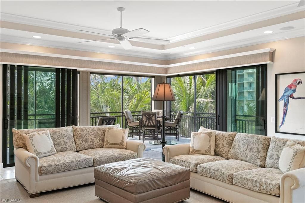 2550 Marquesa Royale Ln 201, Naples, FL 34109-4