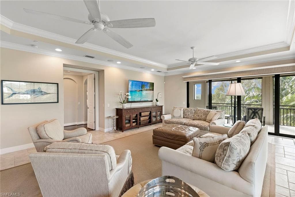 2550 Marquesa Royale Ln 201, Naples, FL 34109-5