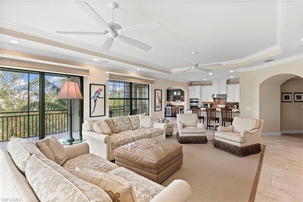 2550 Marquesa Royale Ln 201, Naples, FL 34109-6