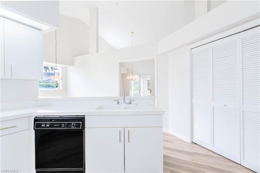 716 Belville Blvd, Naples, FL 34104-9