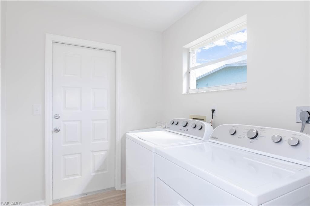 716 Belville Blvd, Naples, FL 34104-13