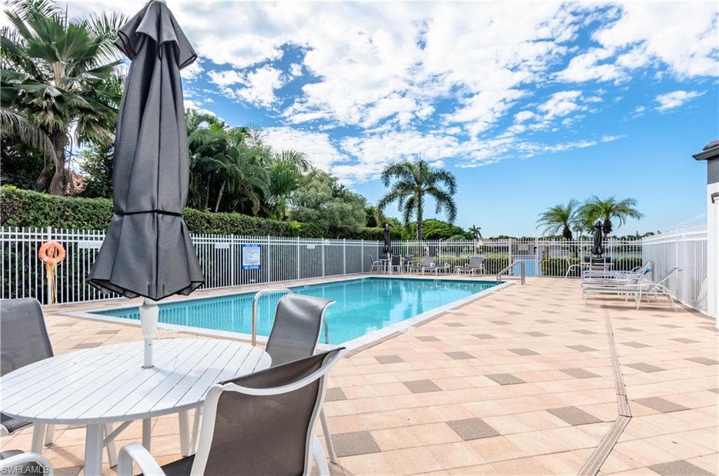 716 Belville Blvd, Naples, FL 34104-35